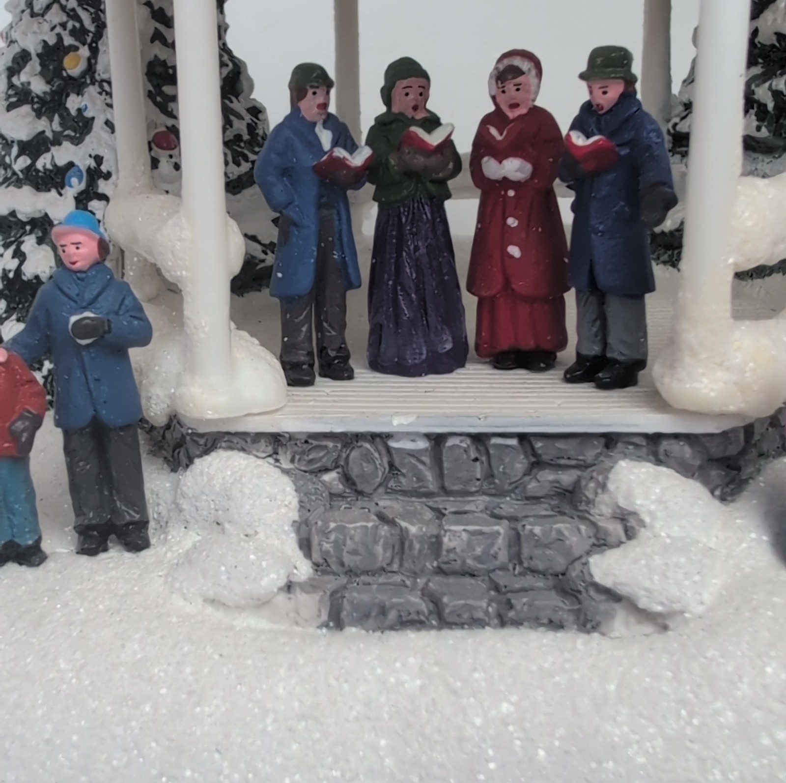 Thomas Kinkade Sweet Sounds Of Christmas Lighted Carolers Gazebo 2023 Teleflora