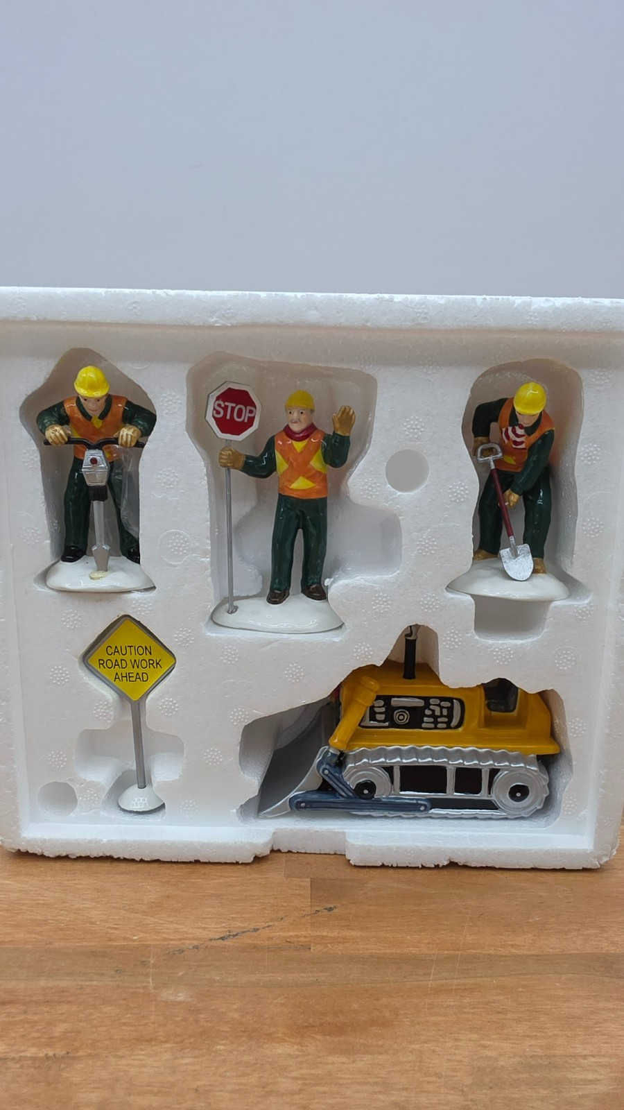 Dept 56 Men at Work Snow Village 5 Piece Set Bulldozer Street Repair 54894