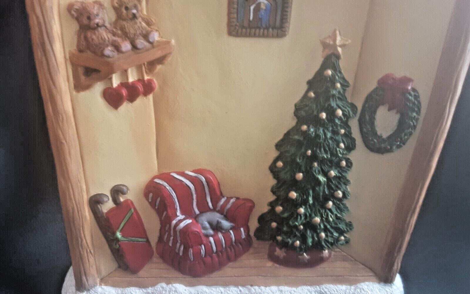 Prizm Inc #10010 “Mr. & Mrs. Claus” Christmas Display House 2002 PIPKA VILLAGE
