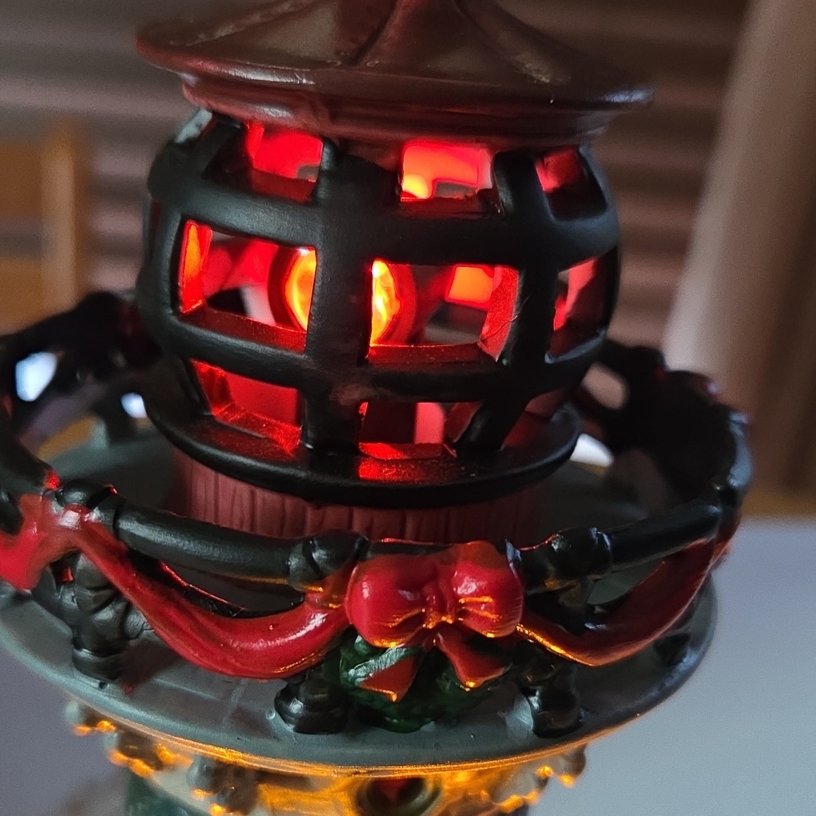Lemax Village Collection Old Cape Lighthouse Illuminated Rotating Boxed