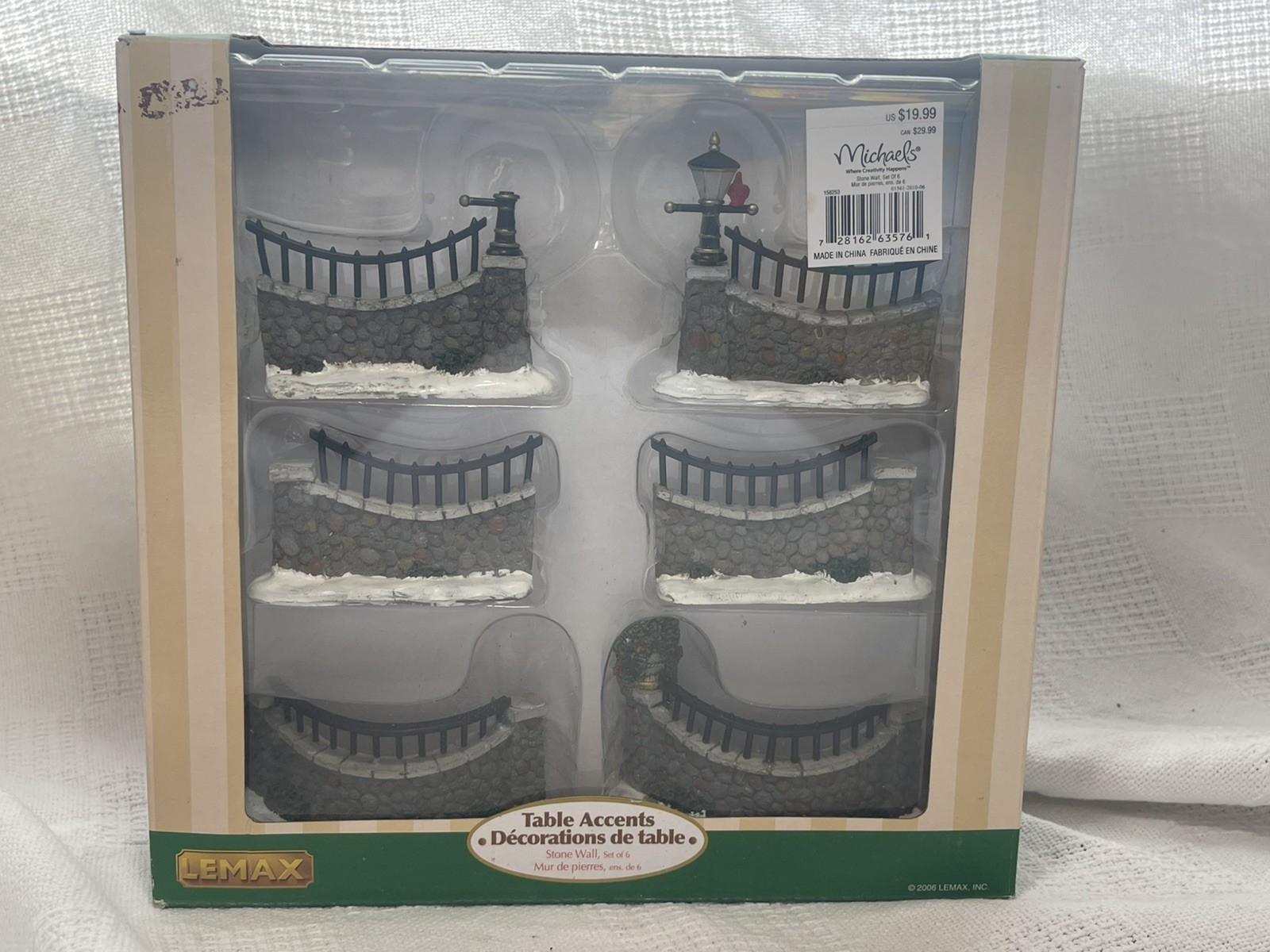 Lemax Village Collection ‘Stone Wall, Set of 6’ Table Accents – 2006