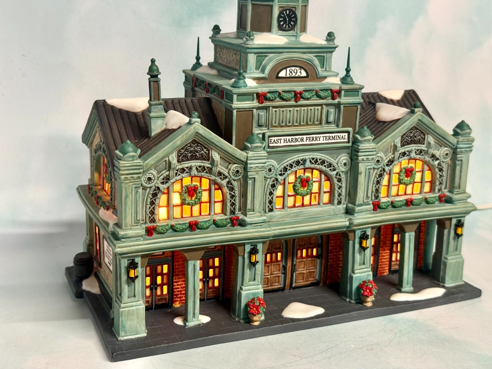 DEPT 56 CHRISTMAS IN CITY- EAST HARBOR FERRY TERMINAL 59254 COLLECTOR’S EDITION