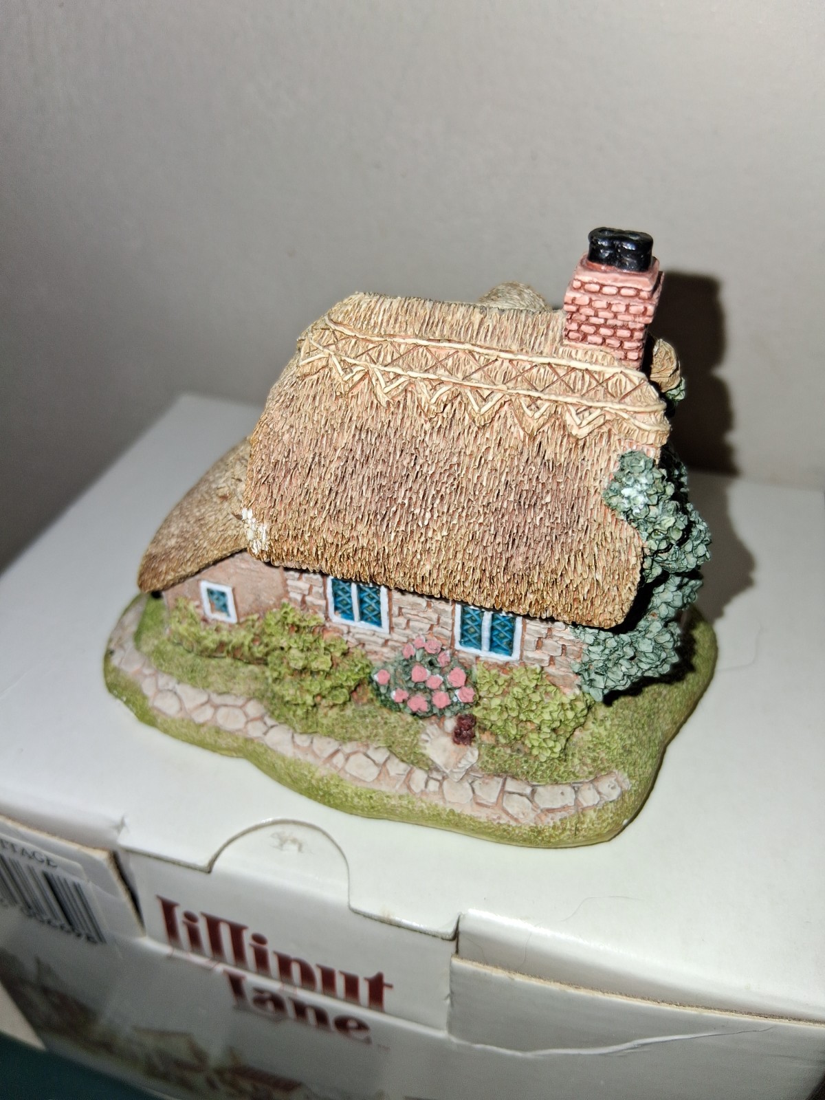 EUC w/ Box Deeds Lilliput Lane Applejack Cottage Miniature Sculpture 3″ 1994