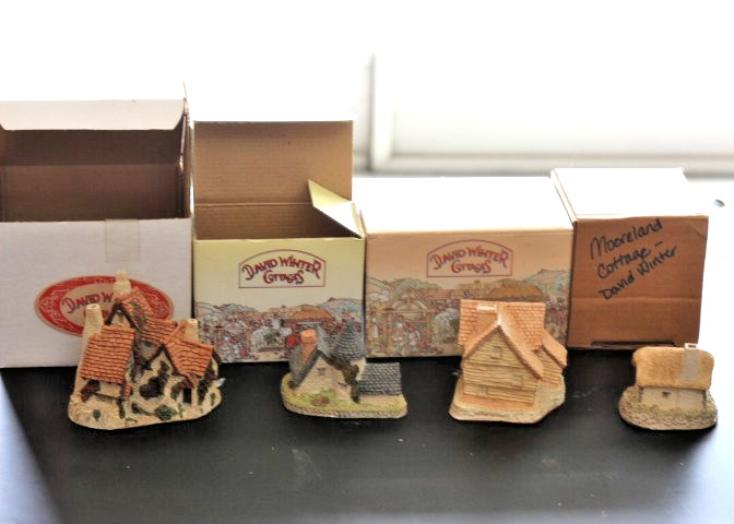 DAVID WINTER COTTAGES LOT OF 4 ALL IN BOXES