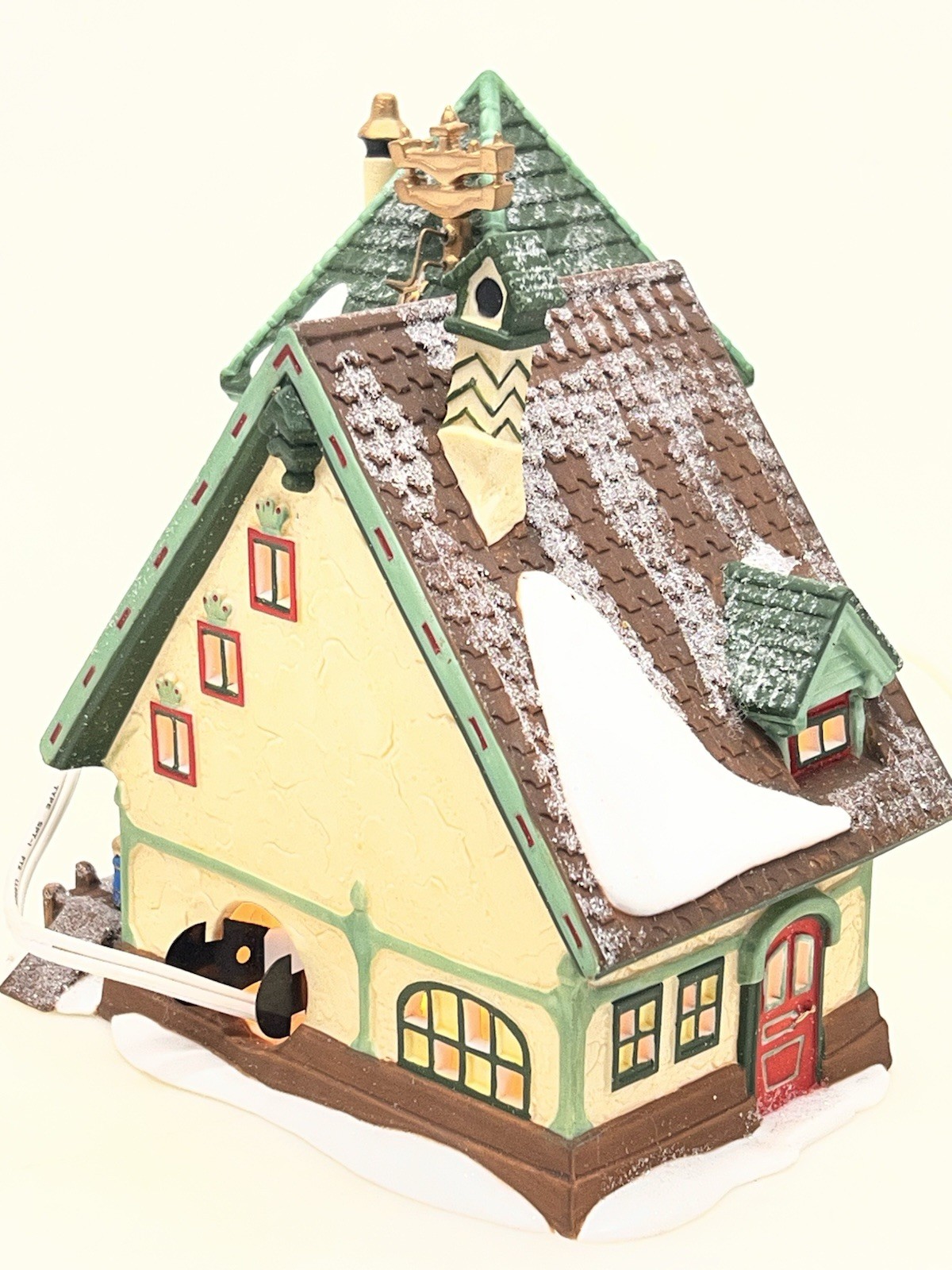 Department 56 North Pole Series “The Glacier Gazette” #56394 (#18)