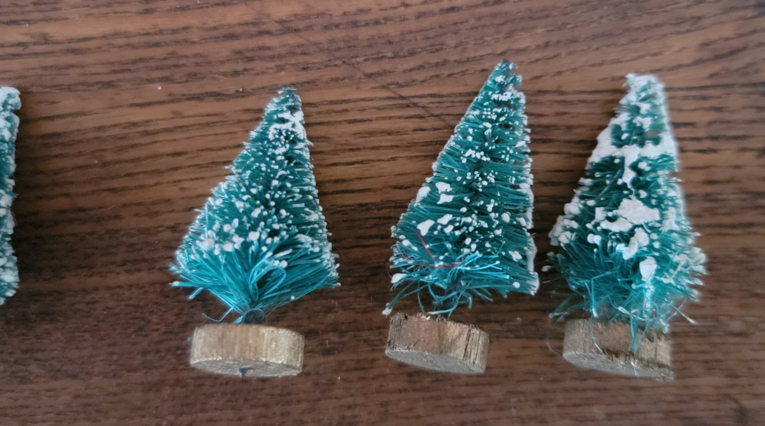 Vintage Bottle Brush 1.5 inch Trees Flocked with Wood Bases Lot of 5 Germany