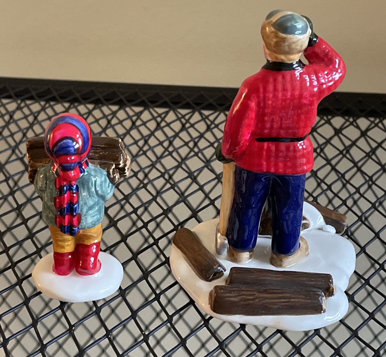 Dept 56 Snow Village Woodsman & Boy 5130 Taiwan 1988 Handpainted Set Of 2