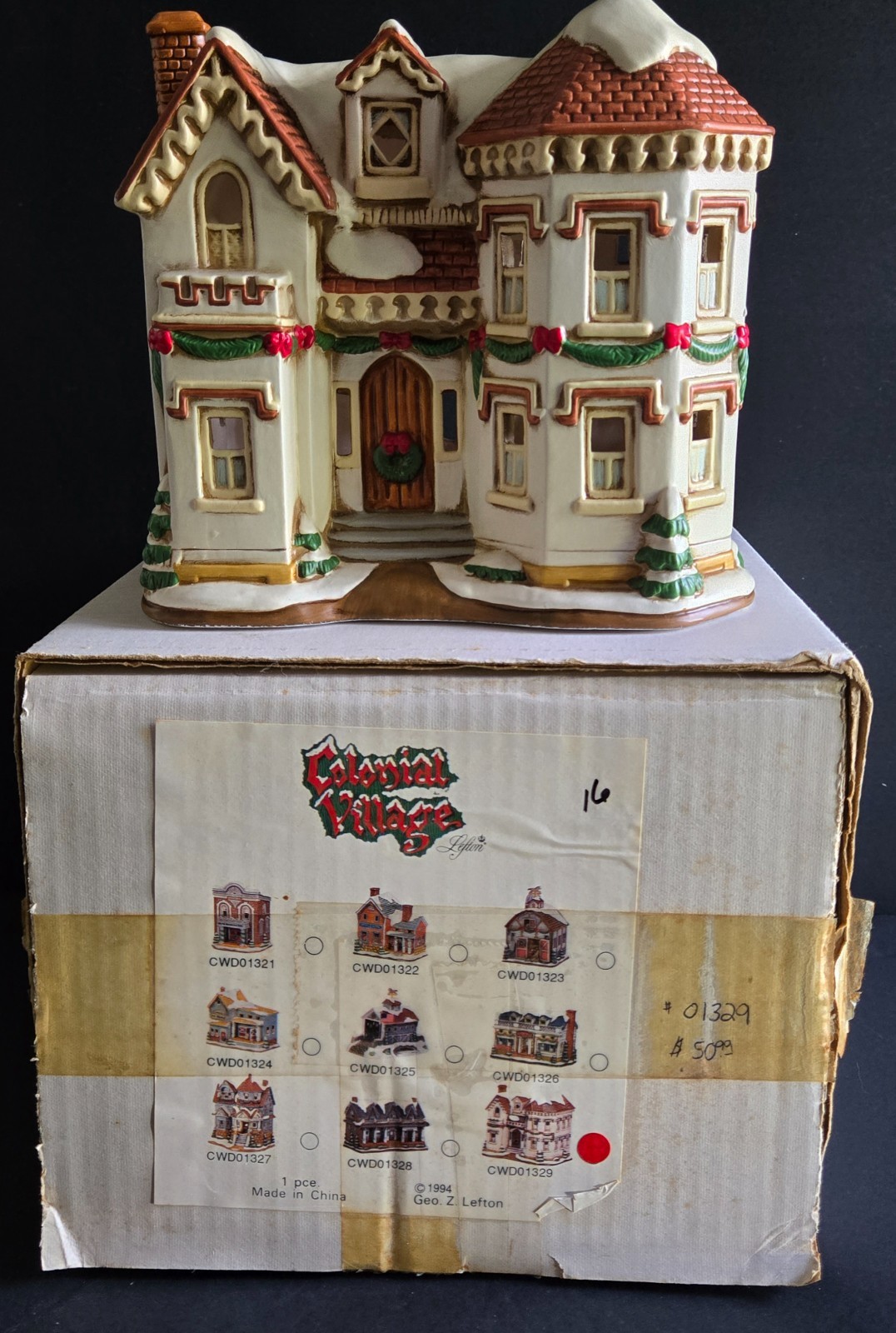 Colonial Christmas Village by Geo Z. Lefton 1994 Queens Gate CWD 01329 W/ Box