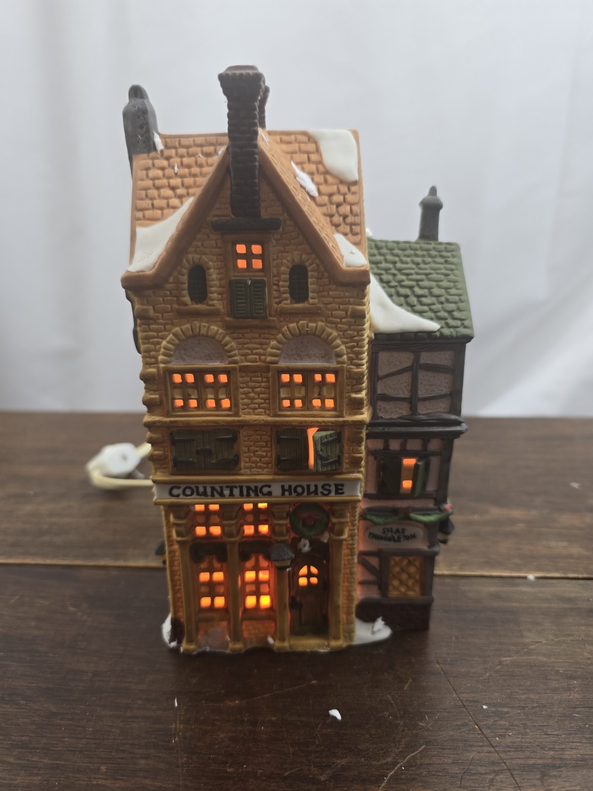 Department 56 “Dickens Lane Series” County House Christmas 1986 Hand Painted