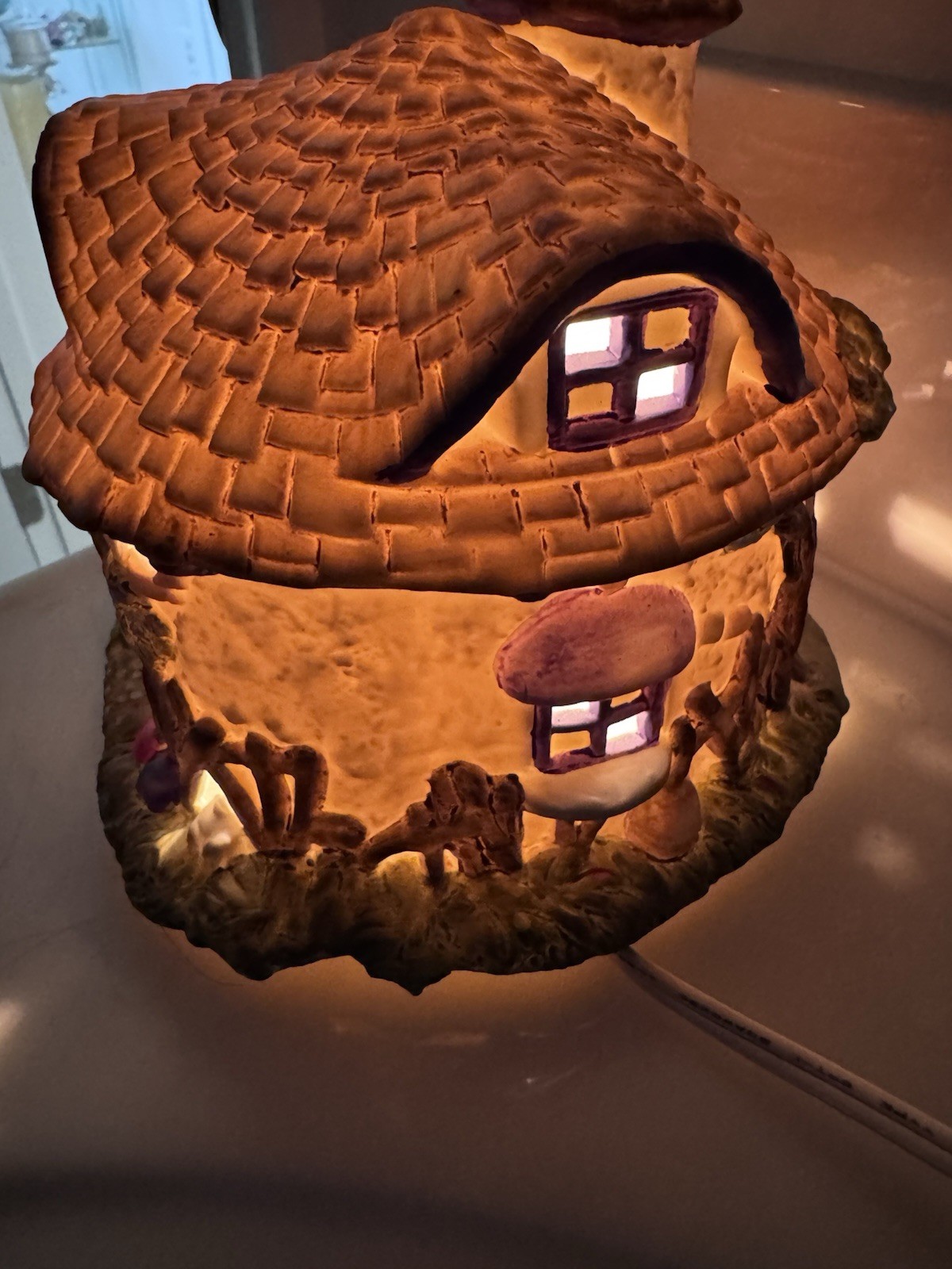 Pacific Rim Imports 4062 Lighted Bunny Fairy Cottage Lamp Taiwan Whimsical Decor