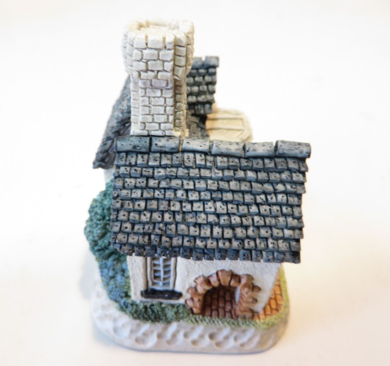 SIGNED David Winter The Alchemist’s Cottage Hand Painted COA Complete Paperwork