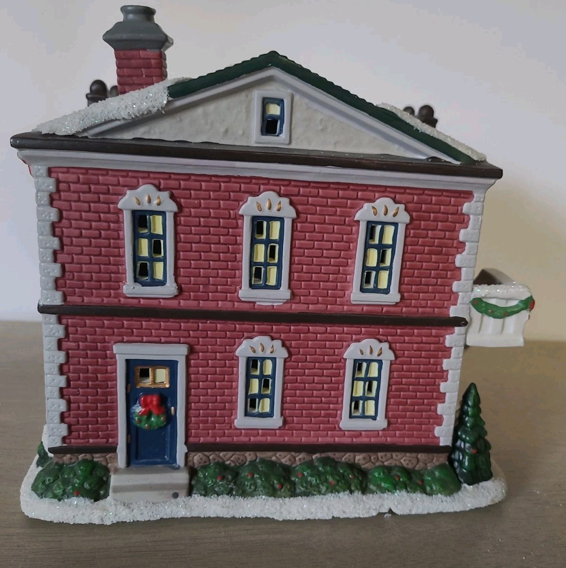 St. Nicholas Square Christmas Village 2010 Santa’s Toy Chest Illuminated W/Box