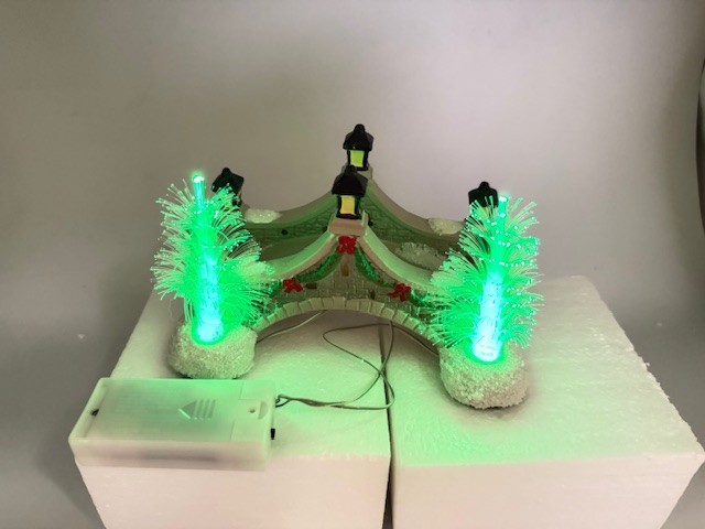 ST NICHOLAS SQUARE COLLECTION VILLAGE FOOLBRIDGE FIBEROPTIC