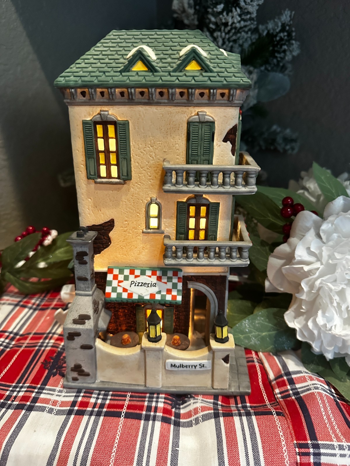 Dept 56 Little Italy Ristorante Christmas in the City House Resteraunt