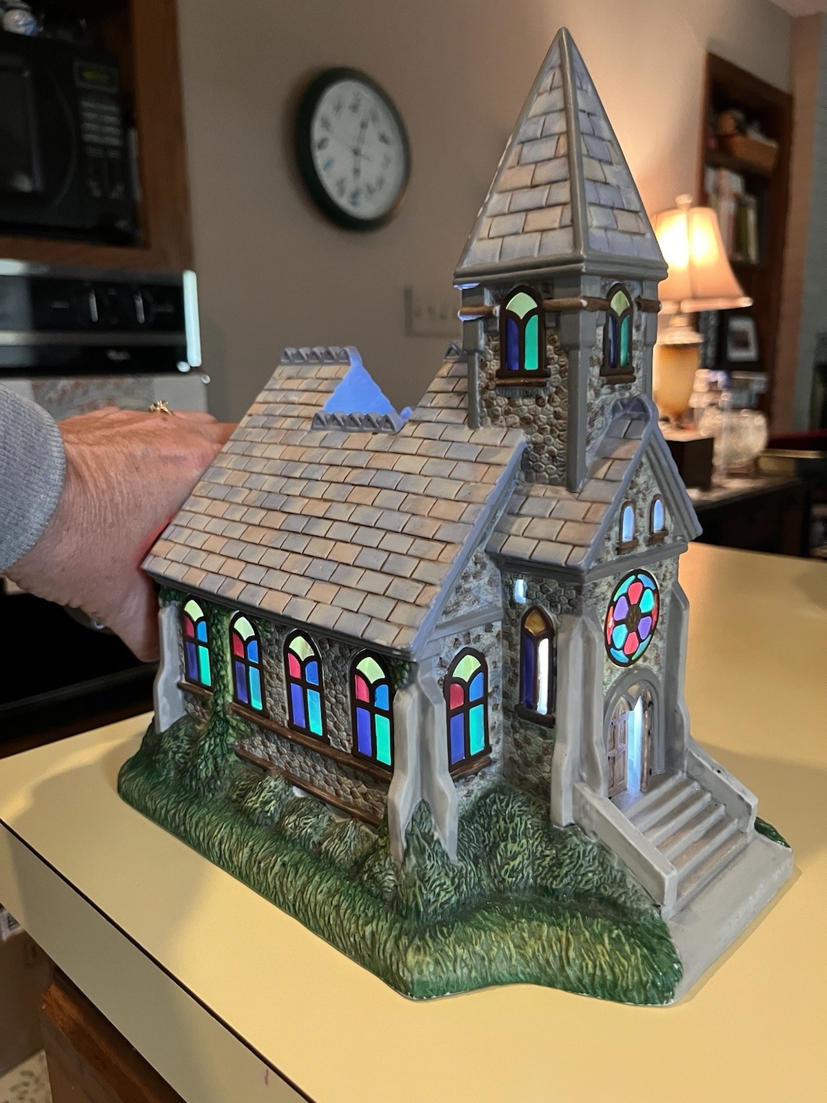 PartyLite Olde World Village #2 Church Tealight House