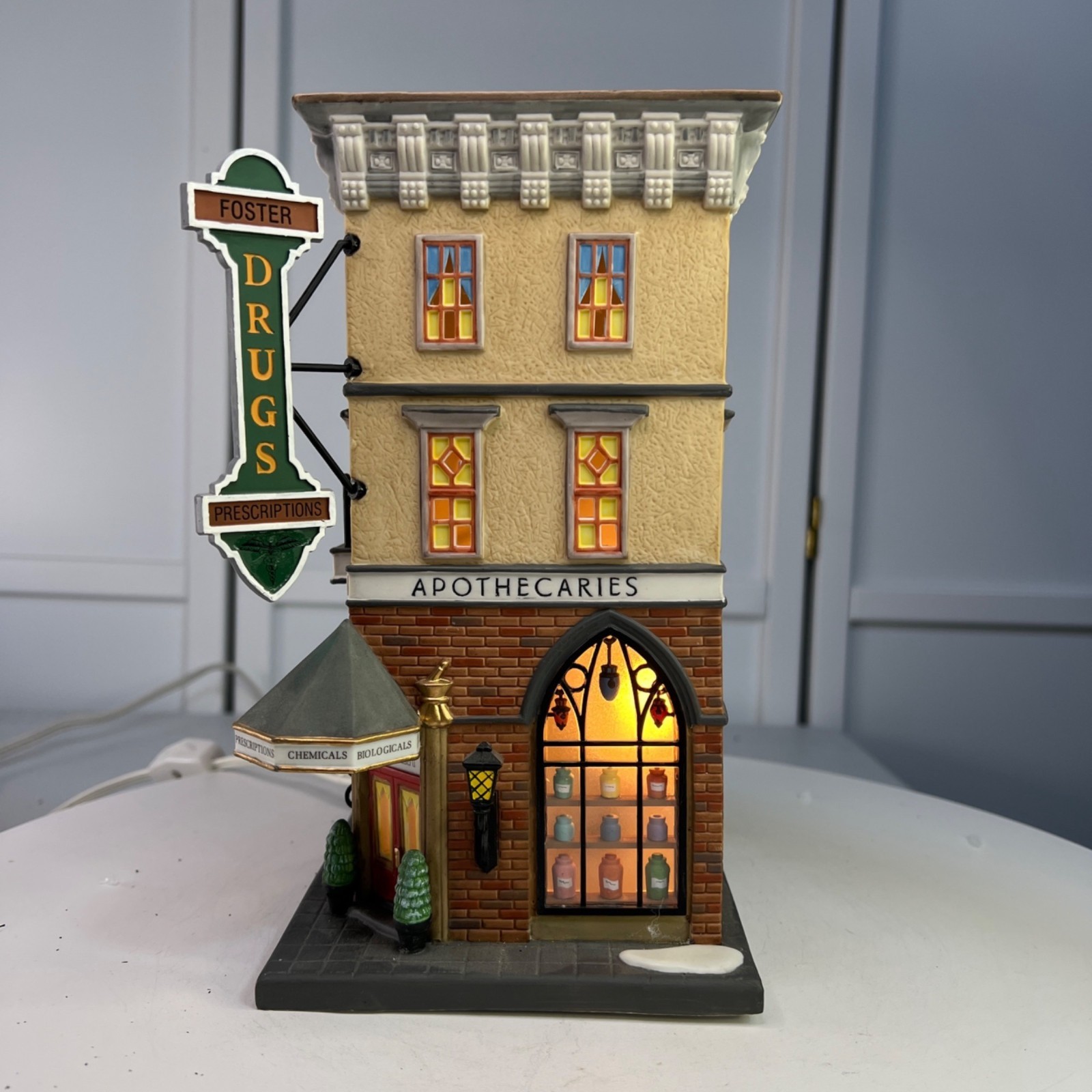 Dept 56 Foster Pharmacy Christmas in the City Lighted Building – 2000 (NO Box)