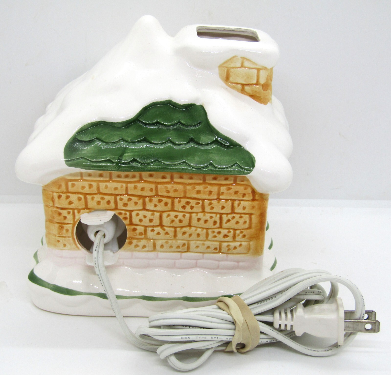 Vintage Ceramic 6″ Snow Covered Cottage Home Christmas Village House W/Light