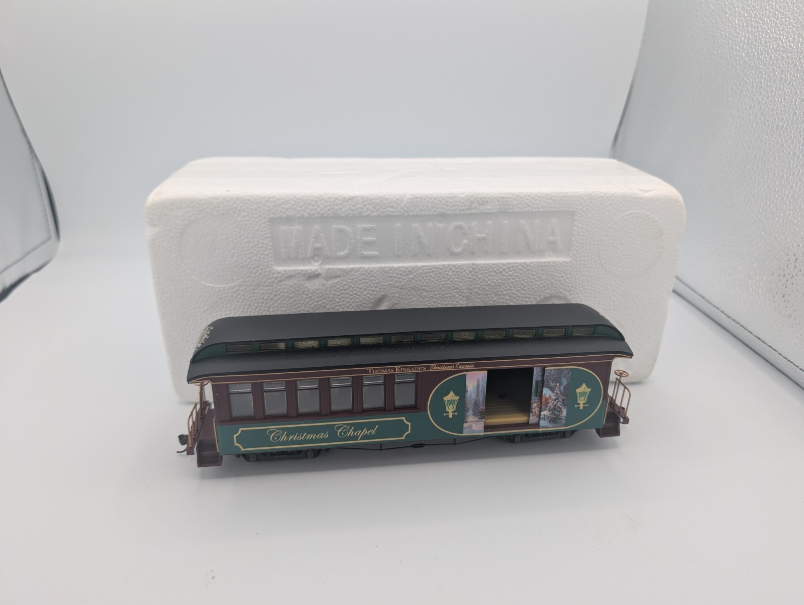 MIB Thomas Kinkade Hawthorne Village Christmas Express “Christmas Chapel” Car