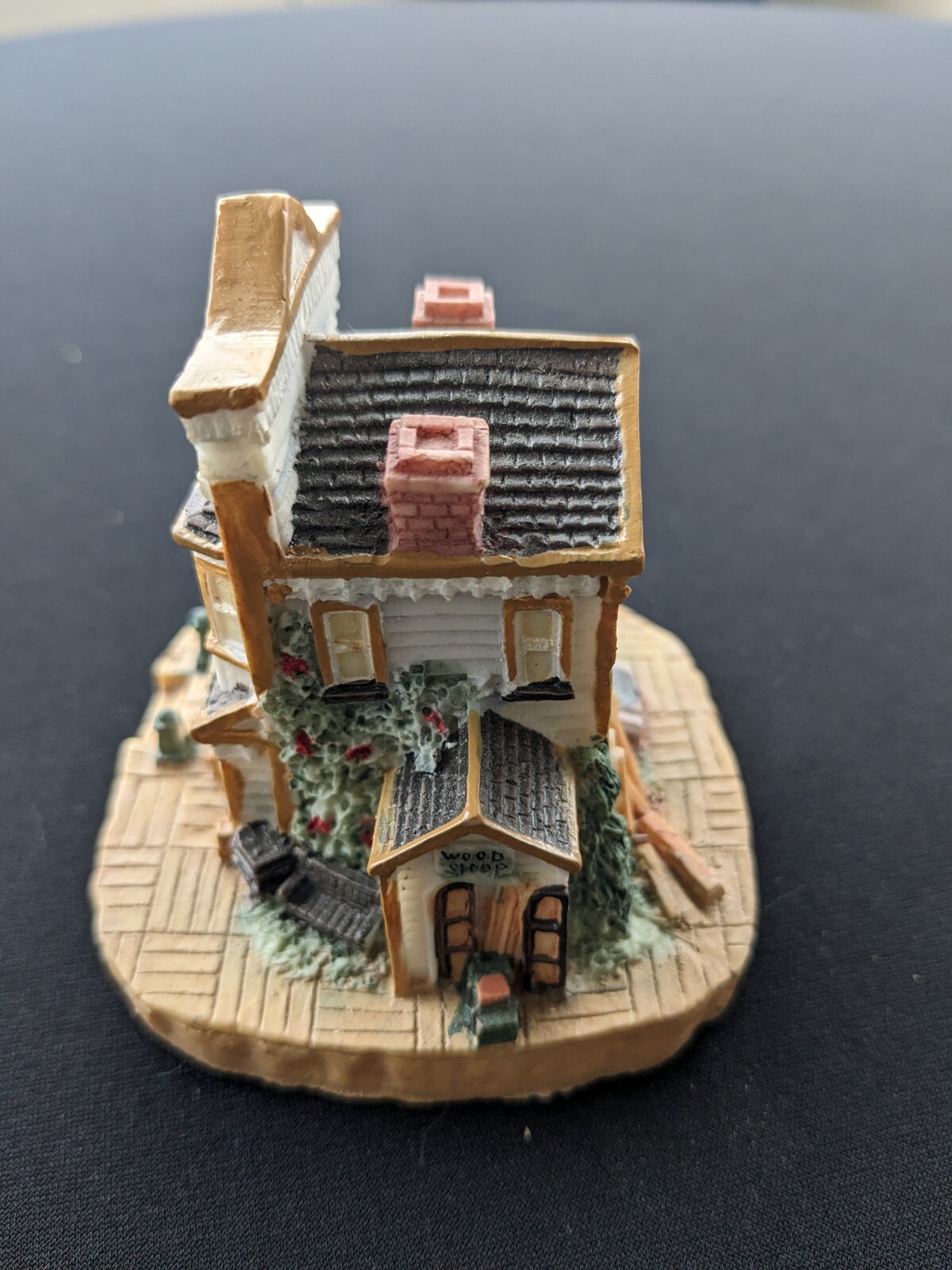 Liberty Falls Cox’s Furniture AH38 & The Wooden Nickel In AH 42 Pair