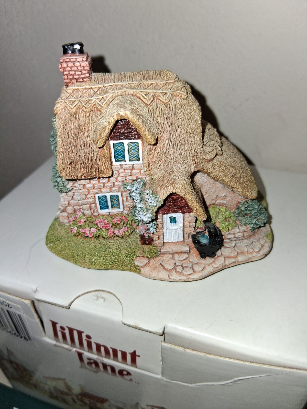 EUC w/ Box Deeds Lilliput Lane Applejack Cottage Miniature Sculpture 3″ 1994