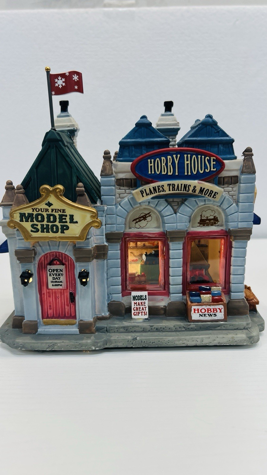 Lemax Village Collection “Hobby House” 25419 Retired 2012 Excellent Condition !