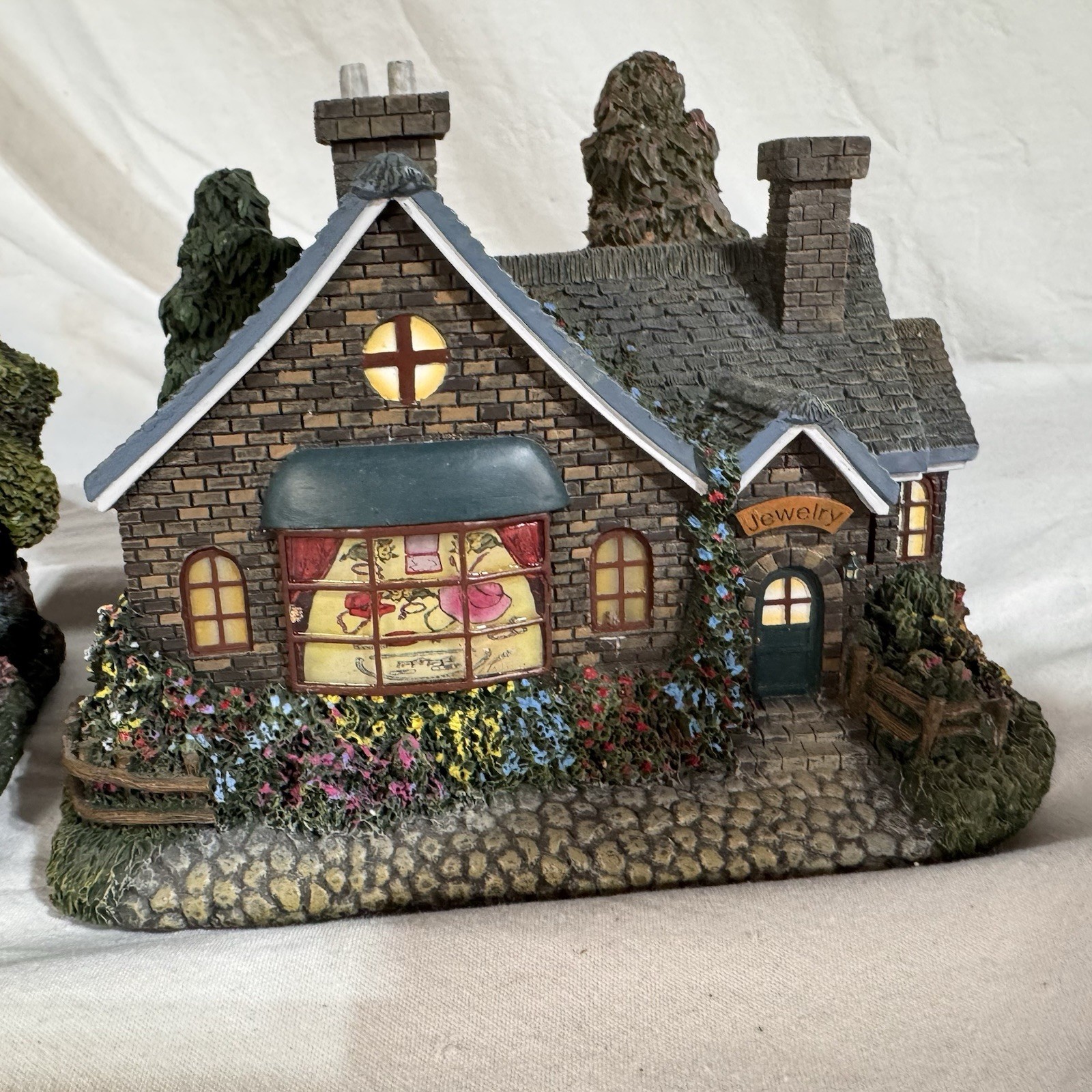Lot Of 6 Hawthorne Village Thomas Kinkade Lamplight Village w/ Light Cords 01-04