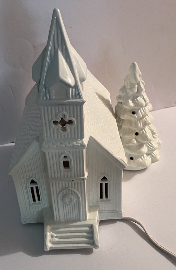 Rare All White Unpainted Dept. 56 Snow Village All Saints Light Up CHURCH 1986