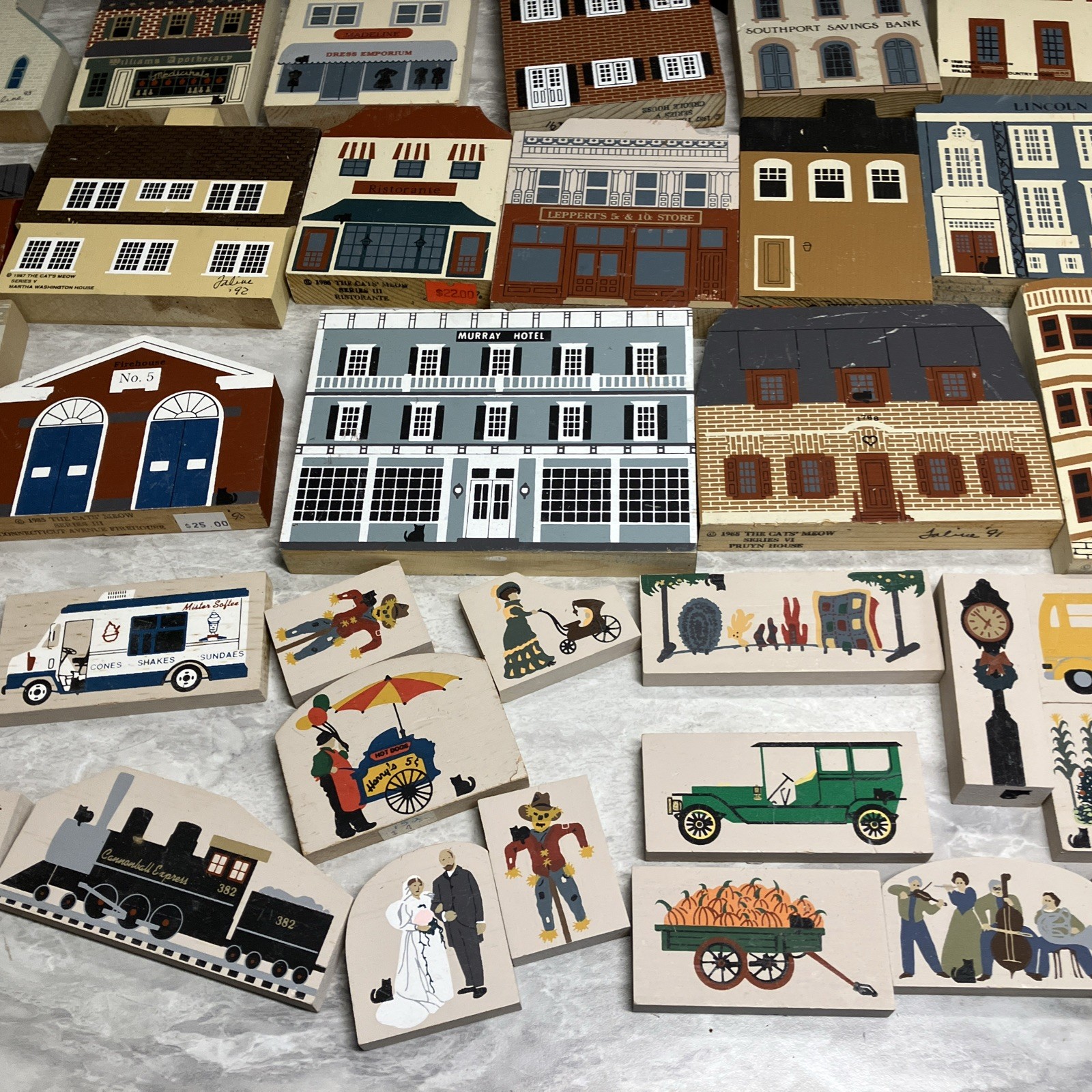 Lot of 90 Pcs The Cat’s Meow Village Collectibles Faline Wooden Houses 80 – 90’s