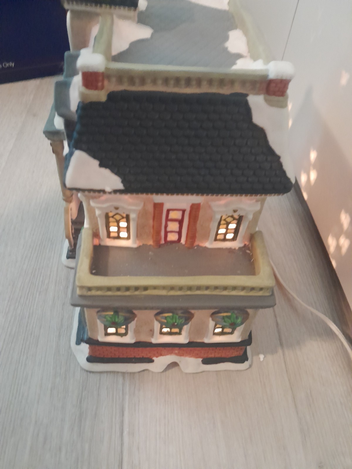 1997 “Coach House Cafe” Holiday Time Porcelain Light Up Display