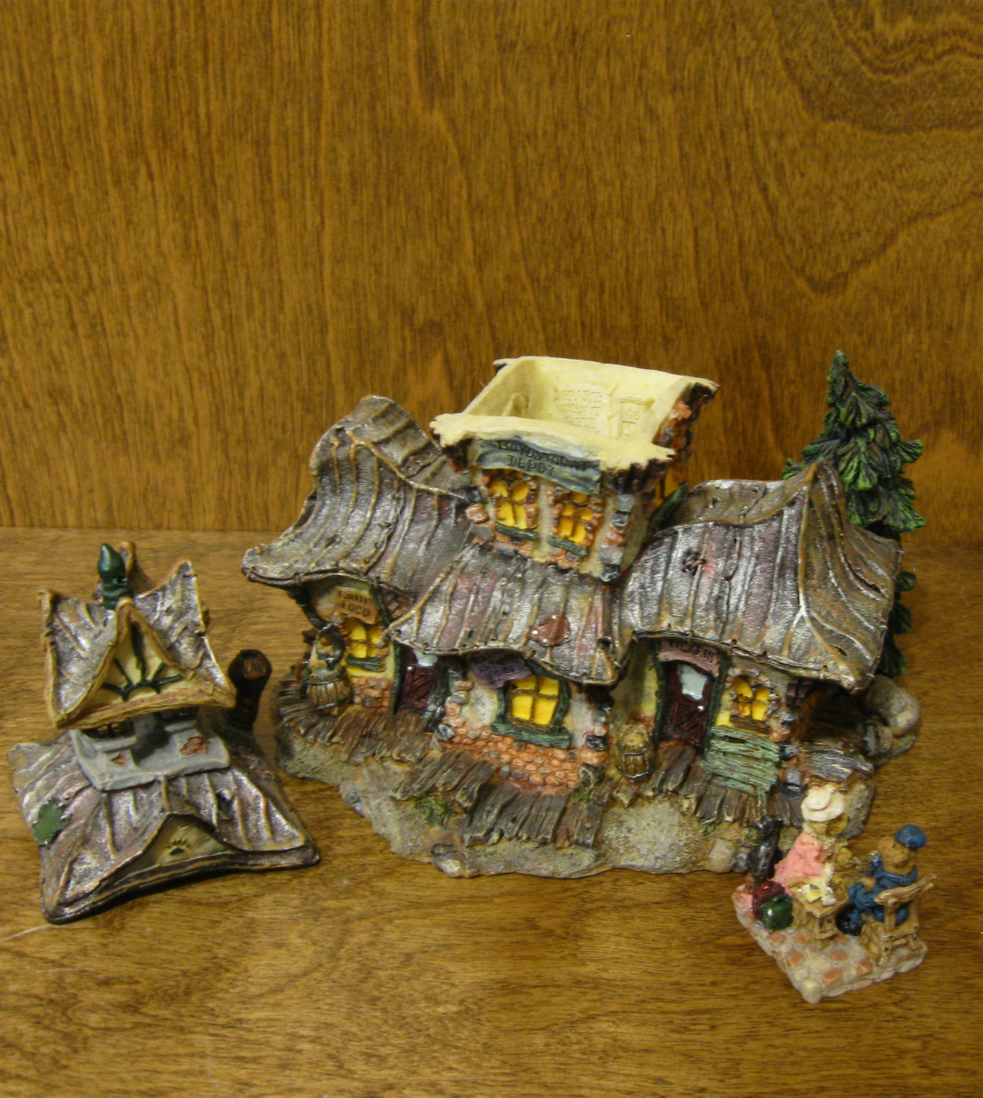 Boyds Bearly Built Villages #19018 Town Depot 2nd Ed NIB From Retail Store 6″