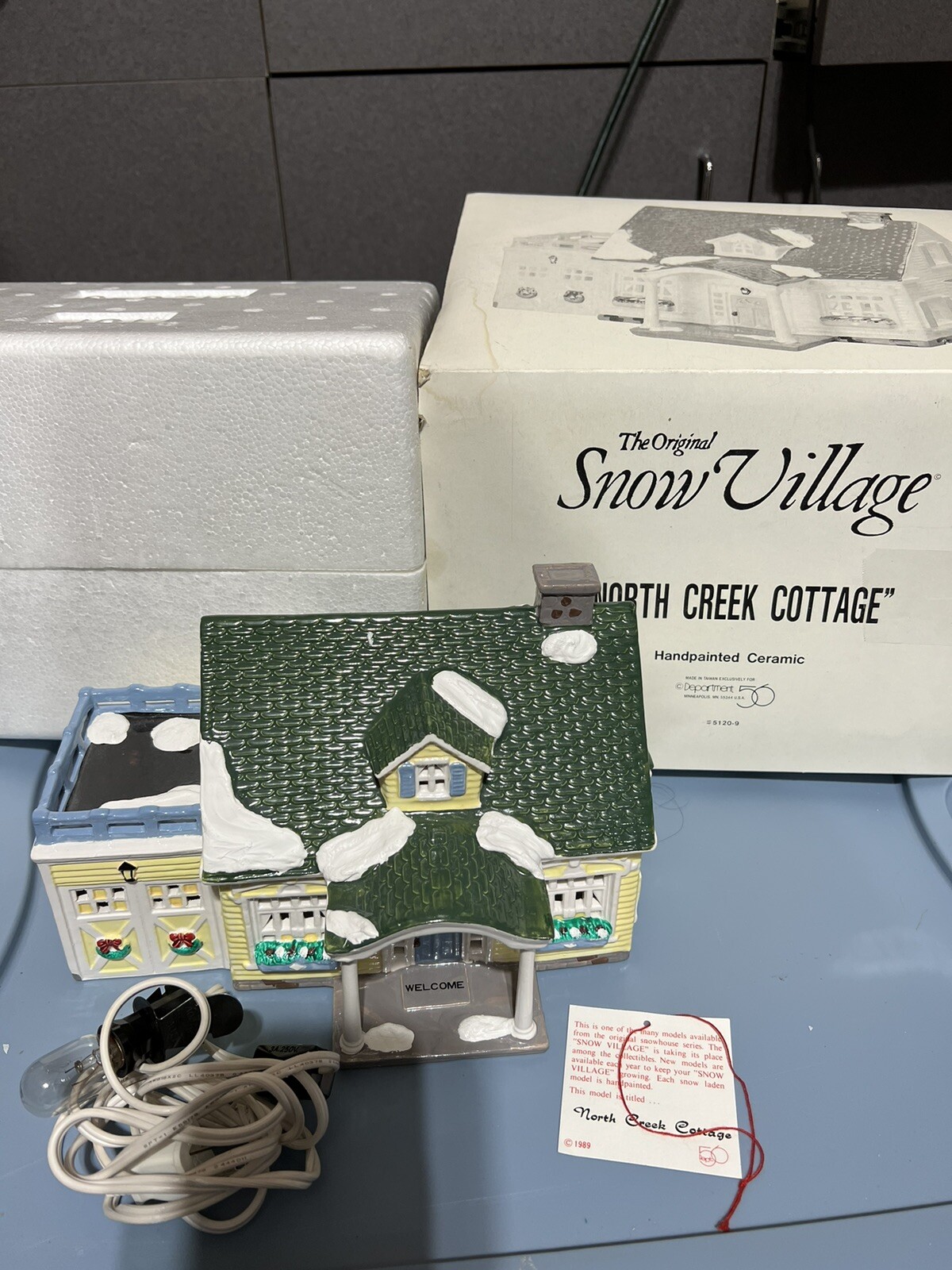 Dept 56 North Creek Cottage 51209 Retired Snow Village Issued 1989 Retired 1992