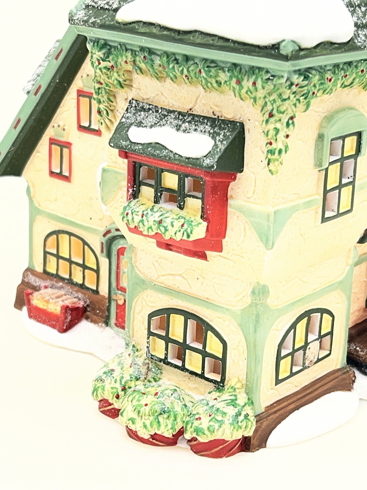Department 56 North Pole Series “The Glacier Gazette” #56394 (#18)