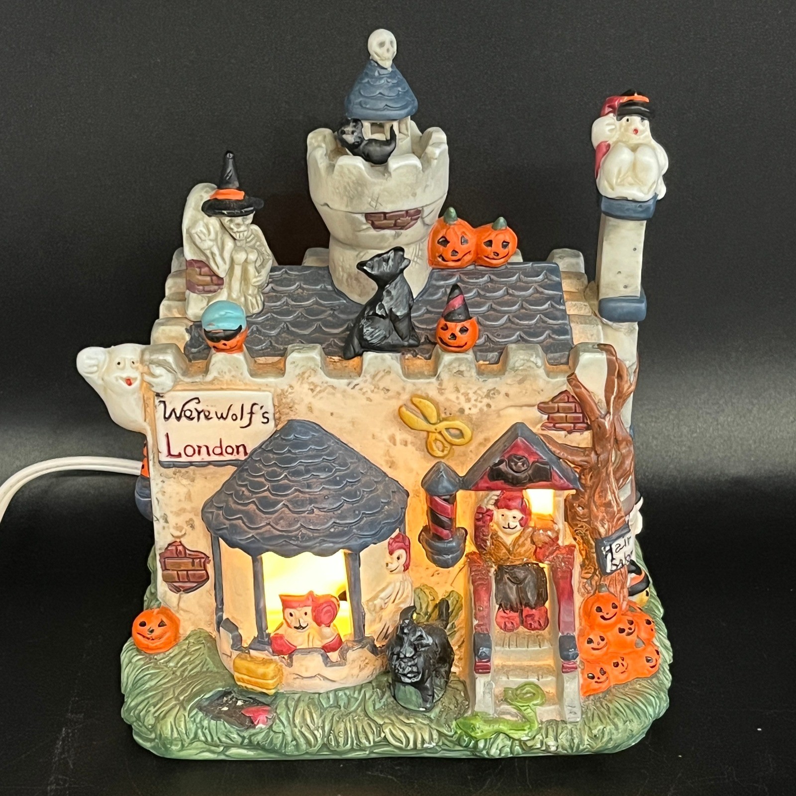 Vtg Werewolfs London Halloween Village Lighted Ceramic Castle Ghost New Cord
