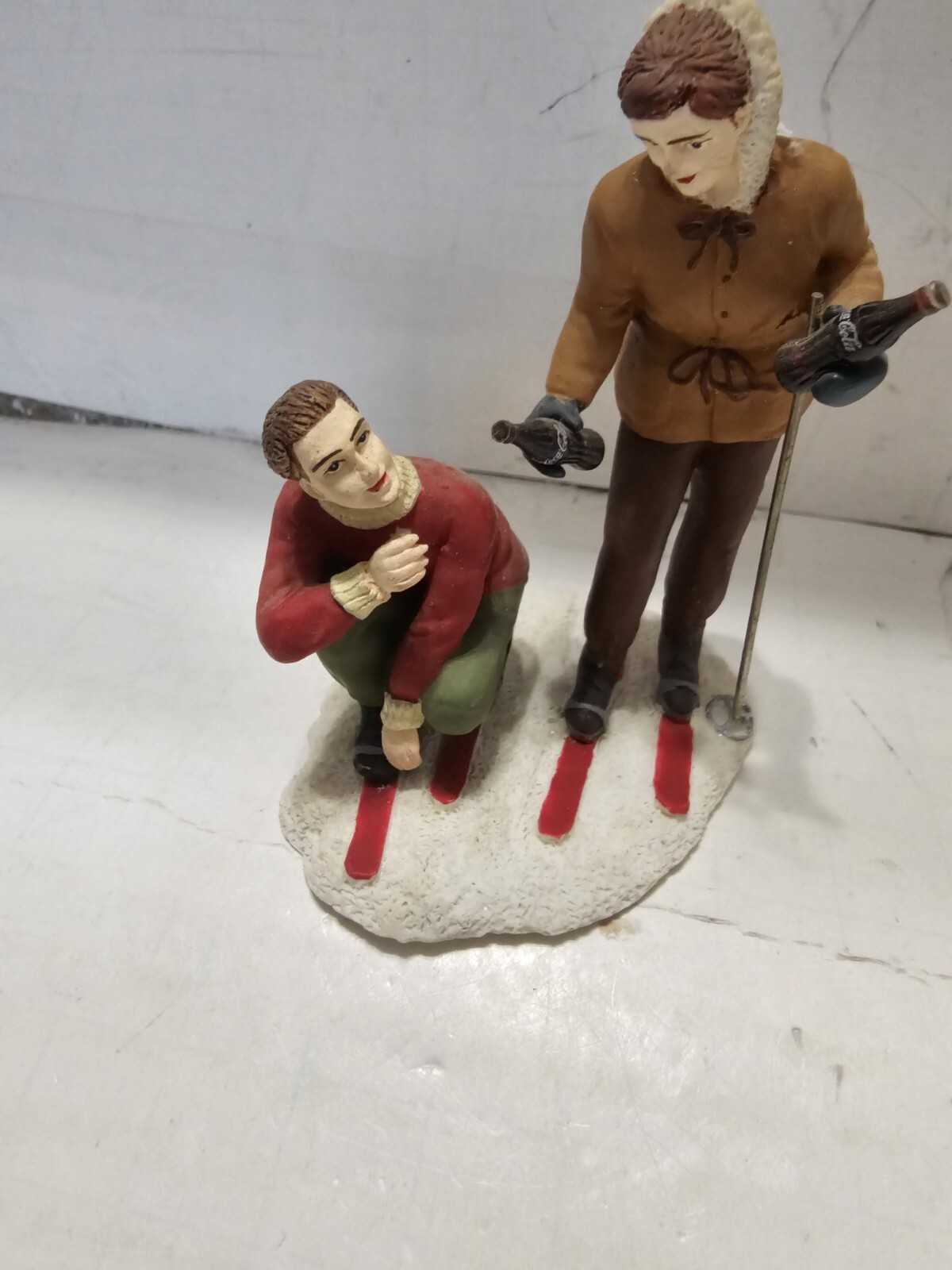 Coca-Cola Town Square Collection – Skiers