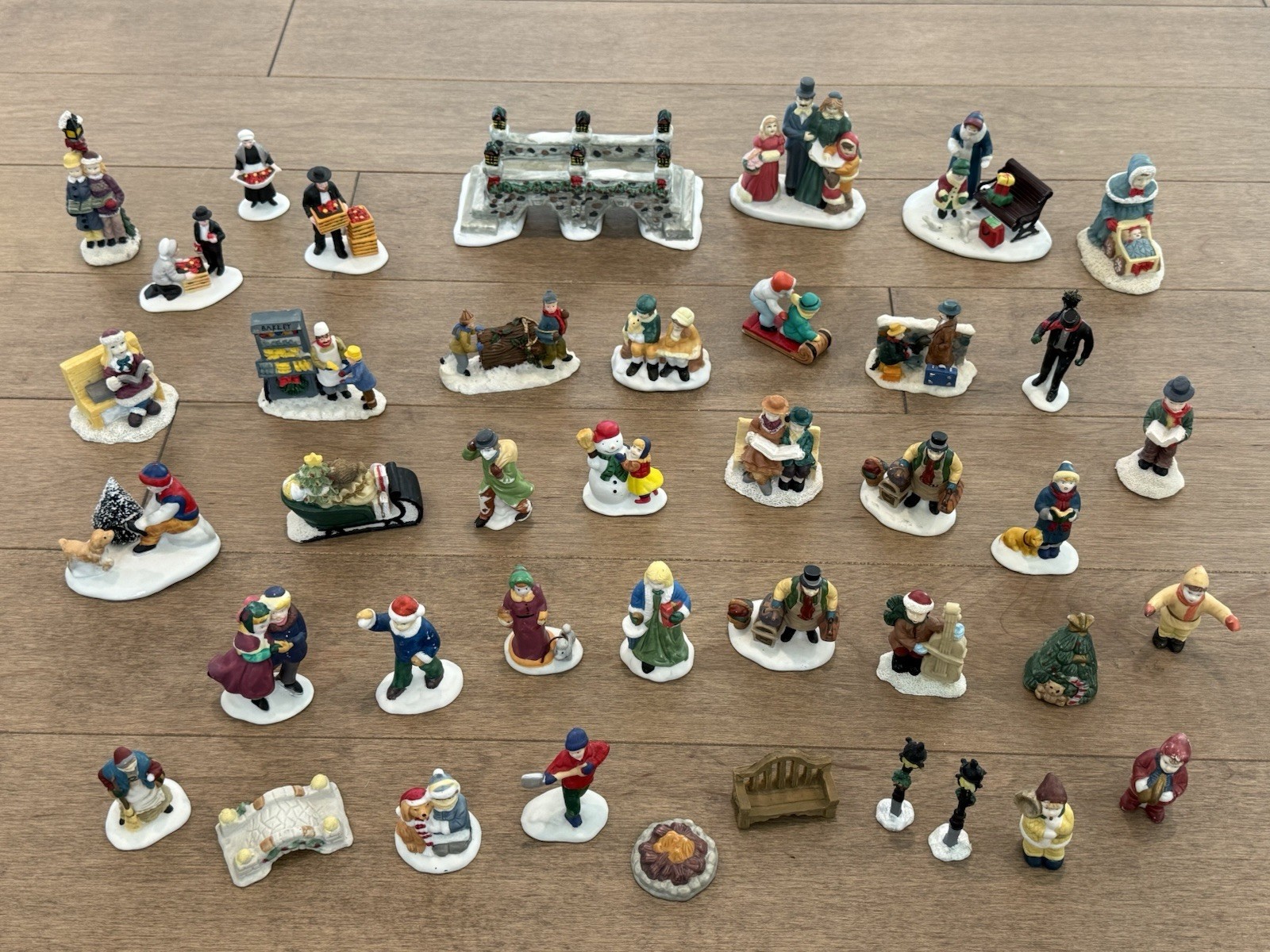 Vintage LEMAX Dept 56 House of Lloyd Figurines Christmas Village Figures Mix Lot