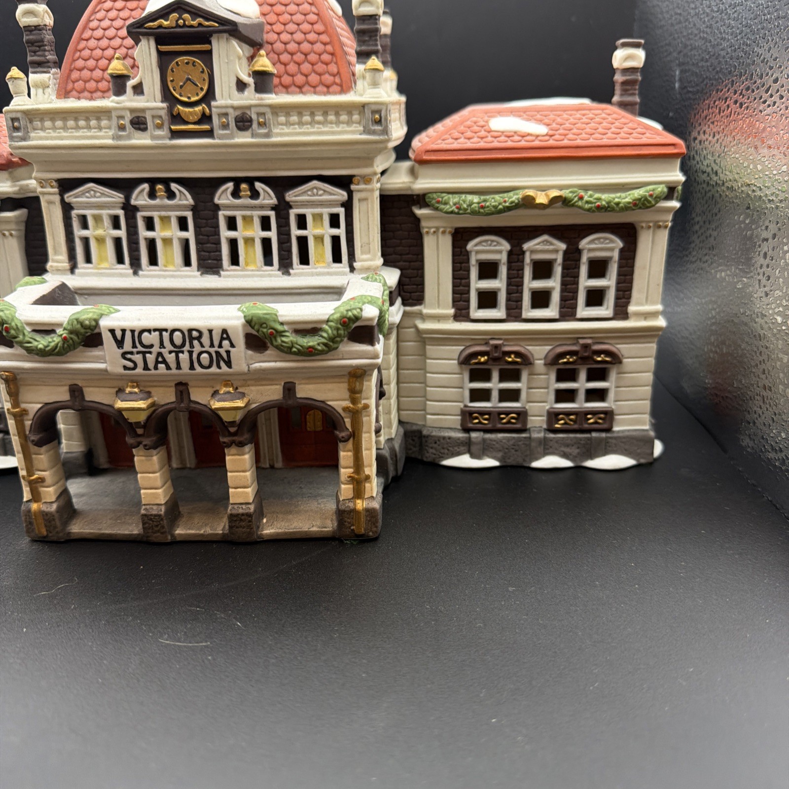 Department 56 Dickens’ Village Victoria Station Lighted Hand Painted Porcelain