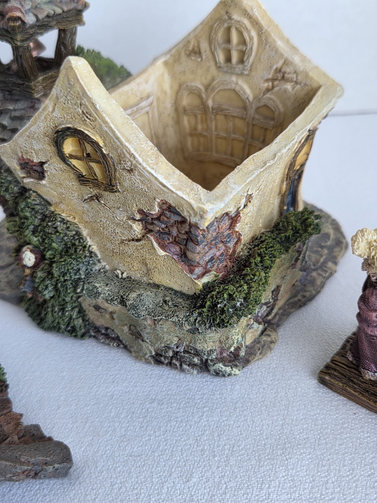 Boyds Bears Bearly-Built Village Lot – Public Library 19006 & Boyds School Resin