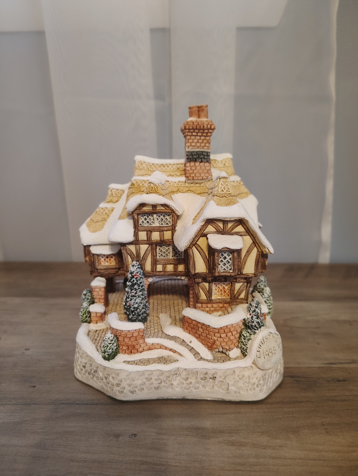 David Winter Cottages Miss Belle’s Cottage 1995 Christmas Village House