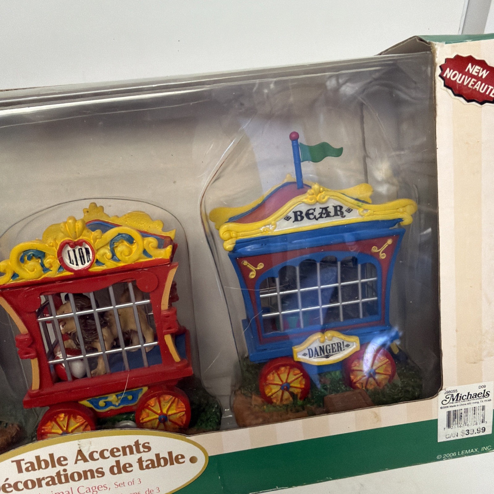 Vintage 2006 Lemax Village Collection Animal Cages Circus Wagons Table Accents