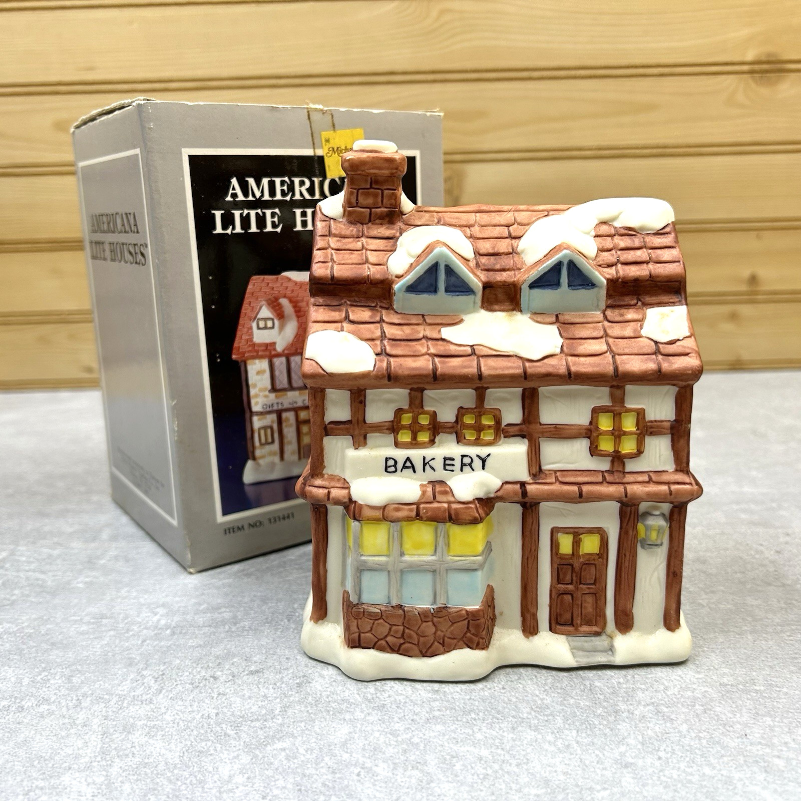 Vintage Americana Lite GWT 1987 Ceramic Christmas Village House Gifts Candies