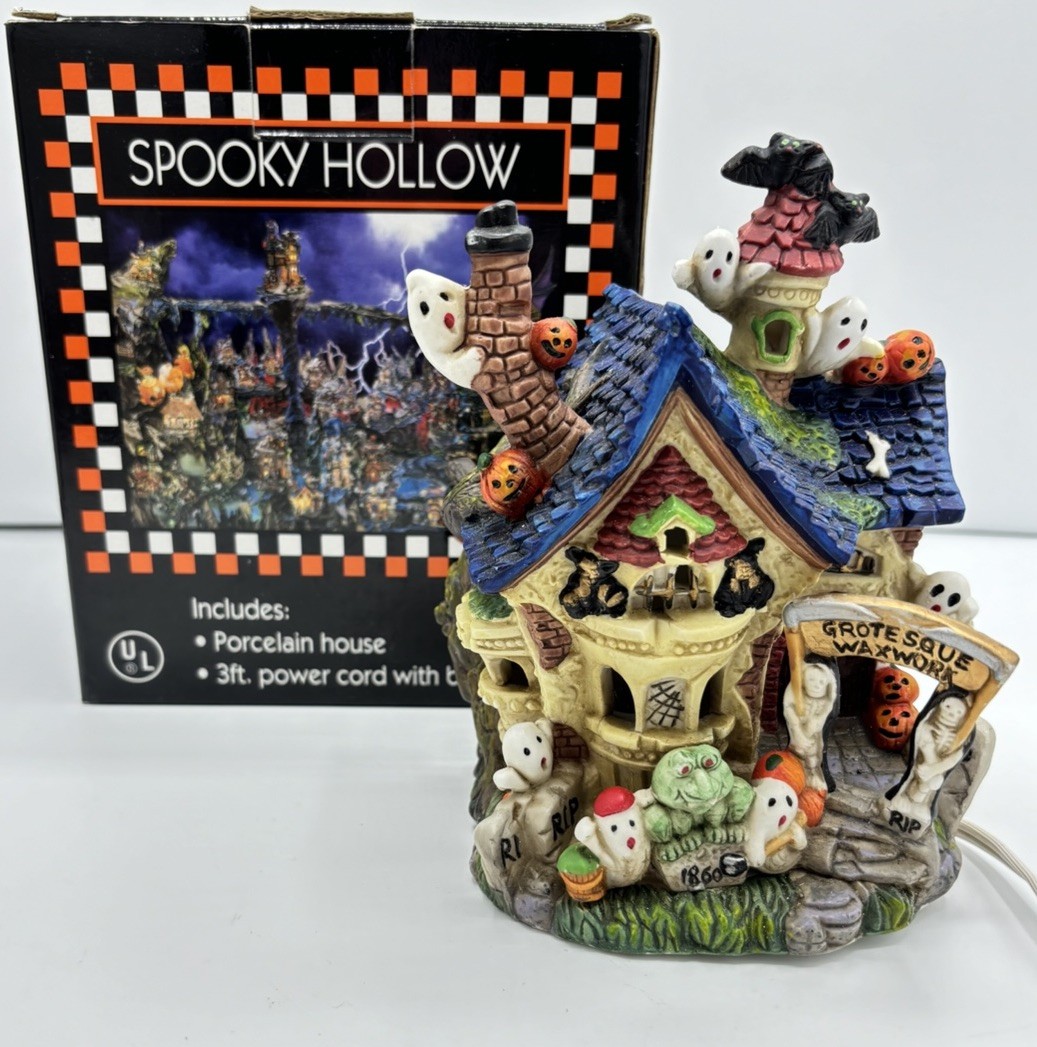 Vintage Spooky Hollow Porcelain Lighted Halloween House With Box