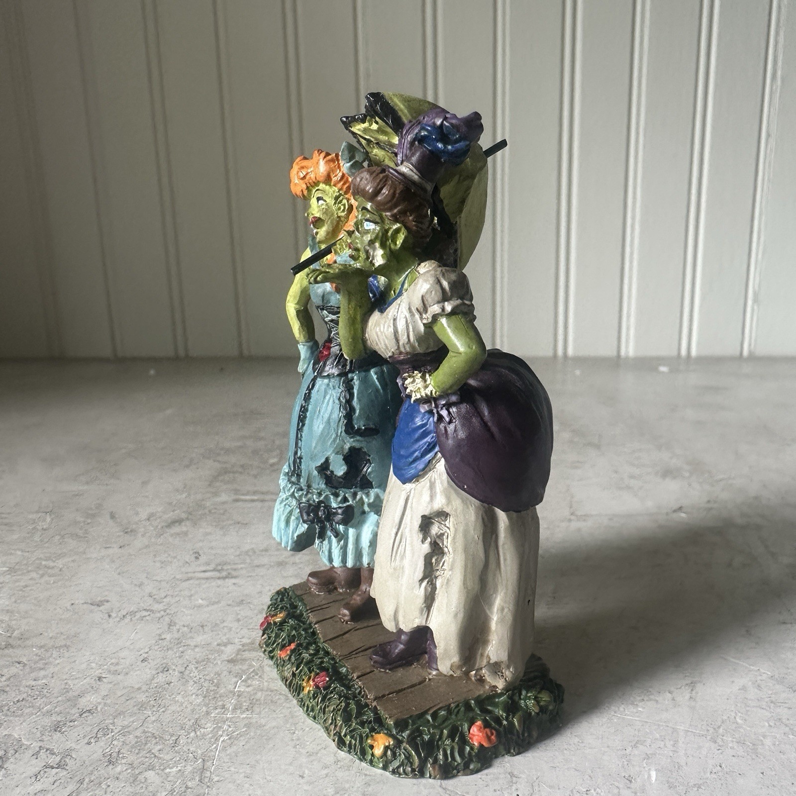 Dept 56 Painted Ladies HTF Halloween Village Accessory EUC 4044891 2015
