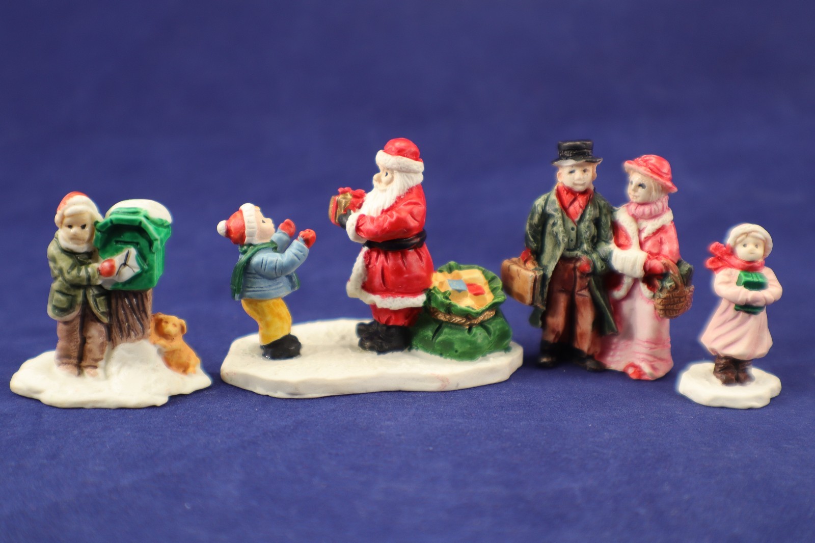 Miniature Christmas Village People set of 4 Porcelain Accessories 1.5″