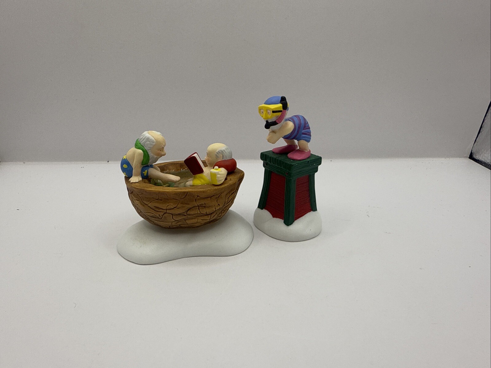 DEPT 56– “PARTY IN THE HOT TUB!” 2-PIECE SET NORTH POLE SERIES ACCESSORY #56802