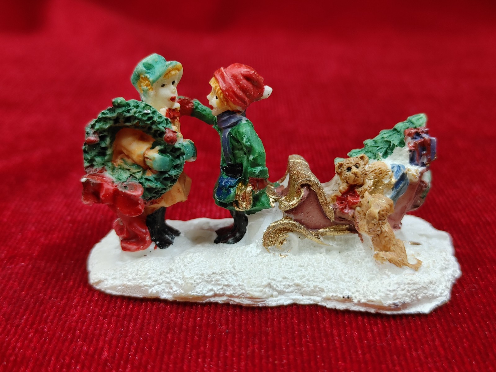 GIFTCO Miniature Victorian Village Polystone Christmas Figurines Complete Set