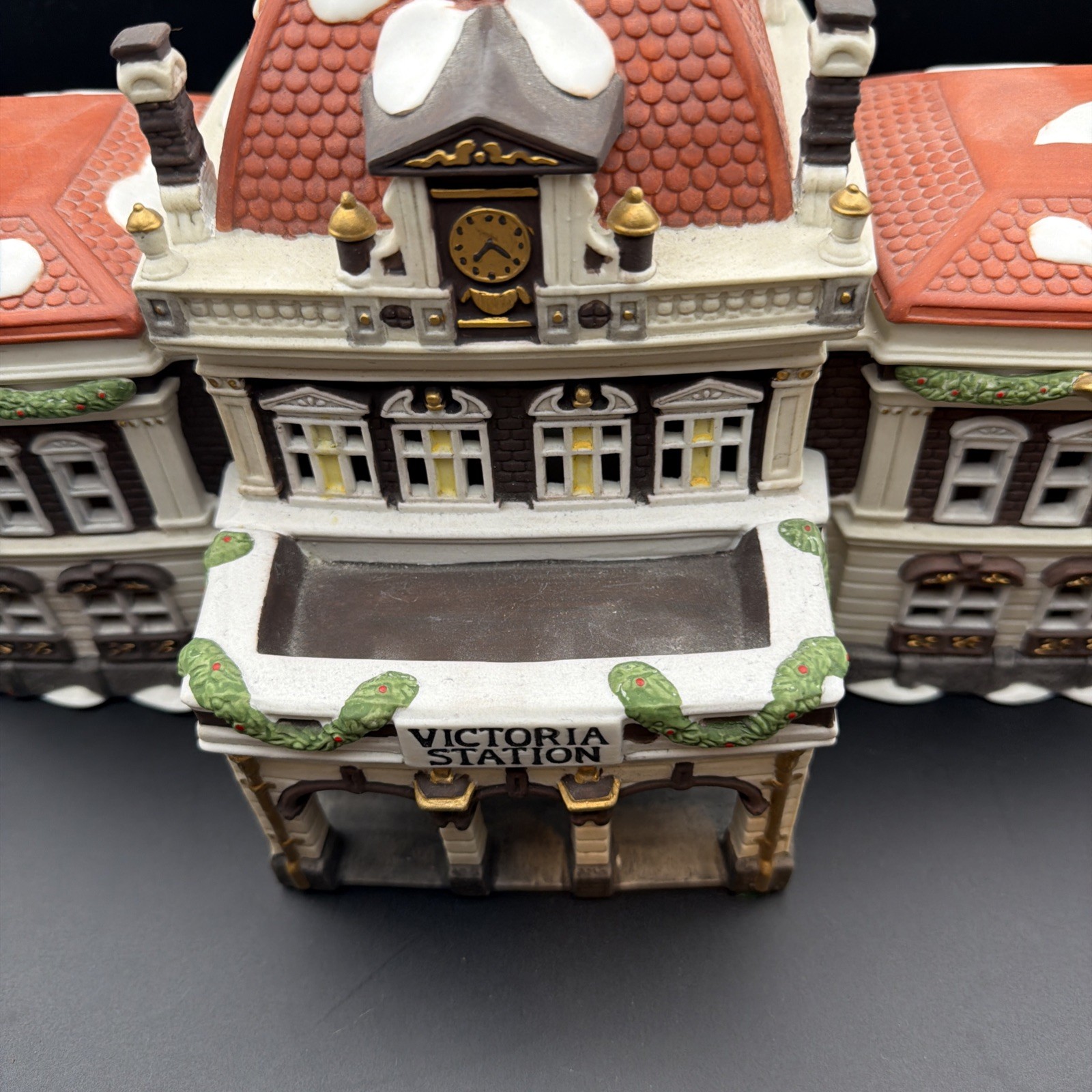 Department 56 Dickens’ Village Victoria Station Lighted Hand Painted Porcelain