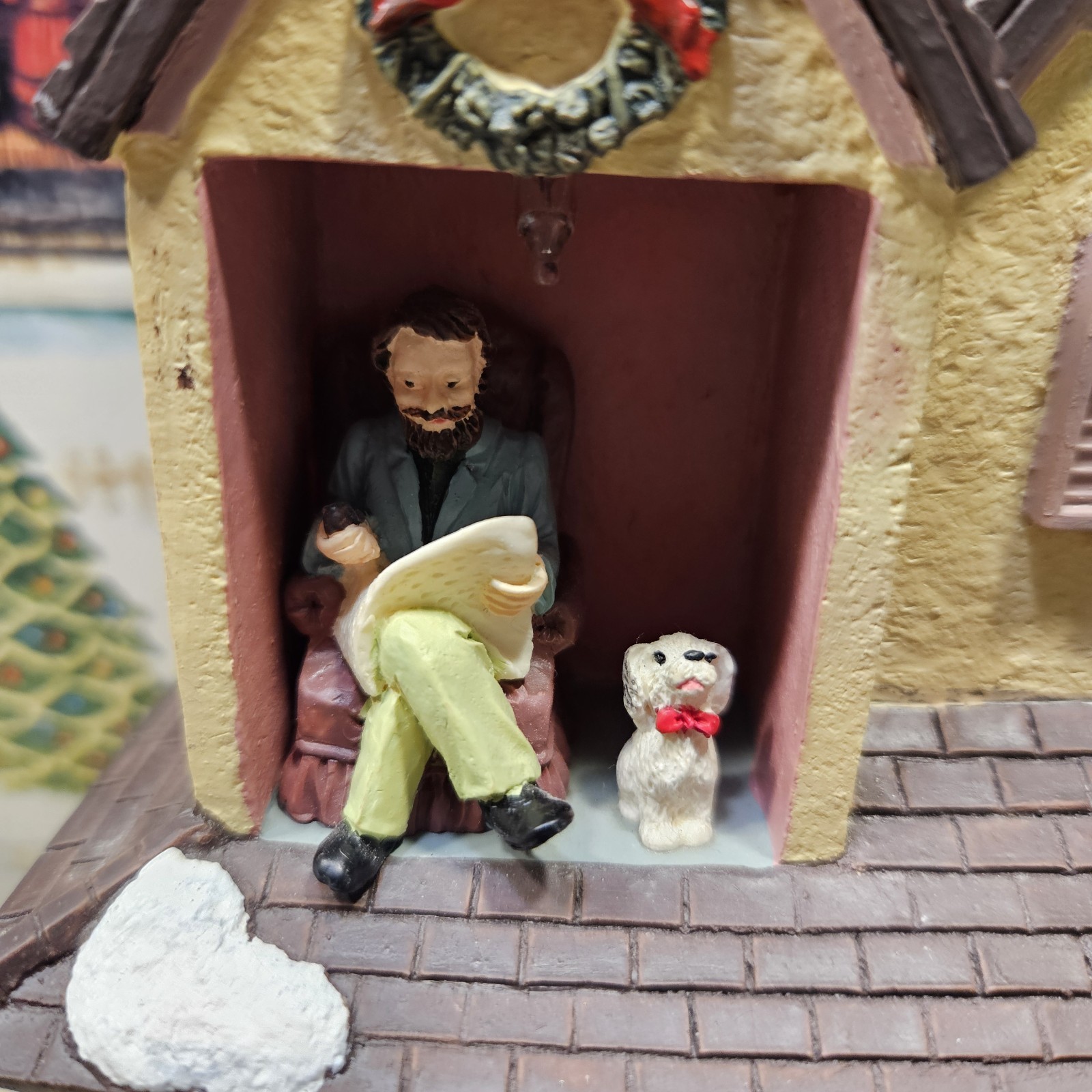 Roman Inc. Dickens Christmas Light Up Battery Christmas House Village figurine