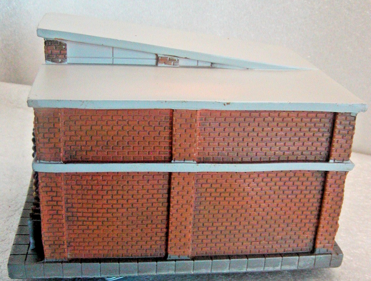 Aldi Ho scale train 50th Birthday Light Up Store Building Village 7 X 4” NWT