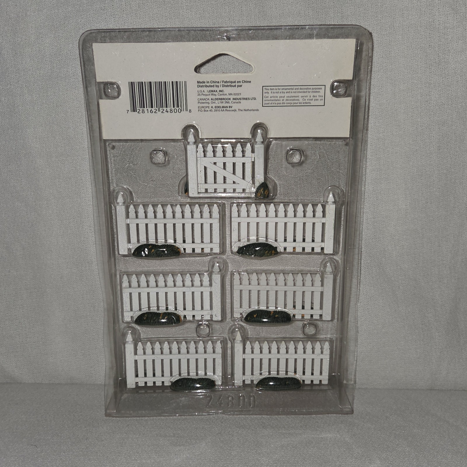 Lemax 2002 Village Collection Plastic Picket Fence Set of 7 #24800A