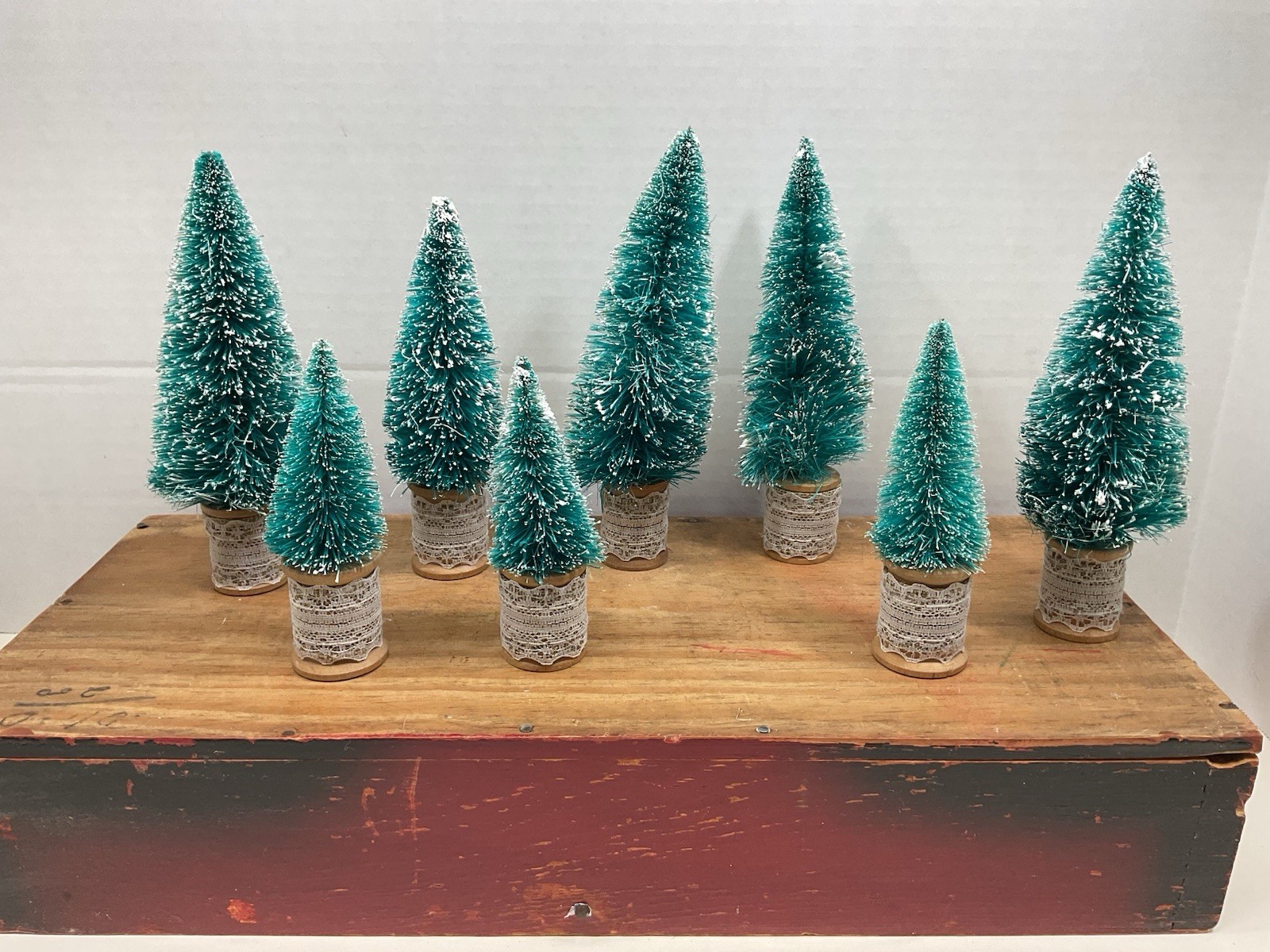 Bottle Brush Trees Vintage Wooden Thread Spools 4-7 Inch Lot Of 8 Lace